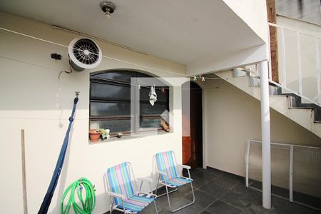 Casa à venda com 240m², 3 quartos e 6 vagasQuintal 