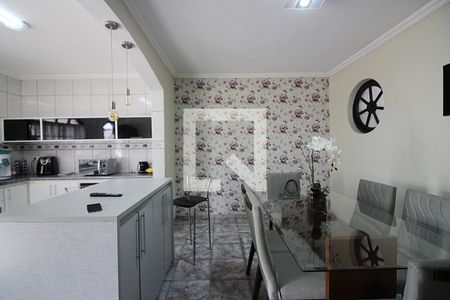 Casa à venda com 240m², 3 quartos e 6 vagasCopa e Cozinha 