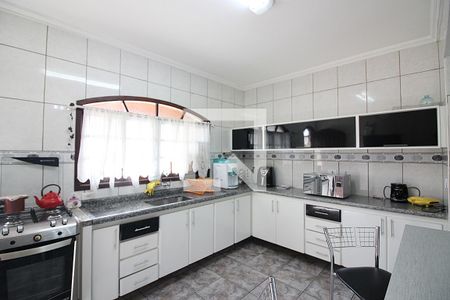 Casa à venda com 240m², 3 quartos e 6 vagasCopa e Cozinha 