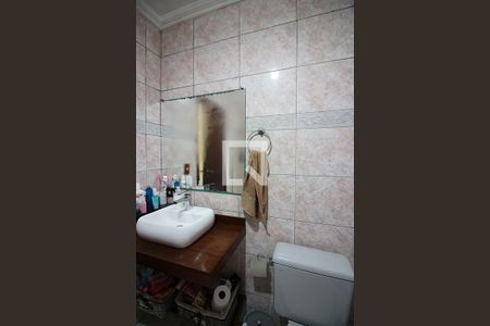 Casa à venda com 240m², 3 quartos e 6 vagasBanheiro Social