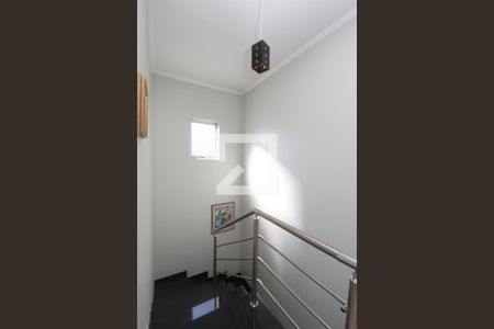 Casa à venda com 210m², 3 quartos e 3 vagasEscada