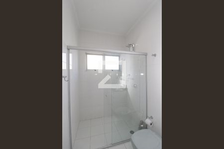 Casa à venda com 210m², 3 quartos e 3 vagasBanheiro da Suíte