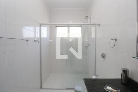 Casa à venda com 210m², 3 quartos e 3 vagasBanheiro da Suíte