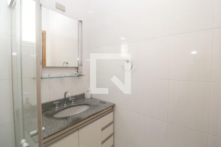Casa à venda com 210m², 3 quartos e 3 vagasBanheiro Social