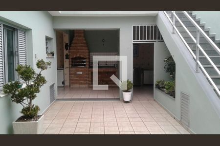 Casa à venda com 210m², 3 quartos e 3 vagasChurrasqueira