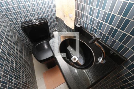 Casa à venda com 210m², 3 quartos e 3 vagasLavabo