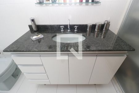 Casa à venda com 210m², 3 quartos e 3 vagasBanheiro da Suíte