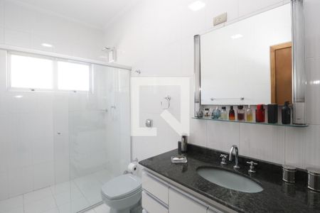 Casa à venda com 210m², 3 quartos e 3 vagasBanheiro da Suíte