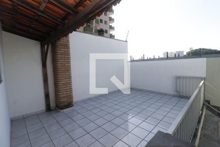 Casa à venda com 210m², 3 quartos e 3 vagasTerraço