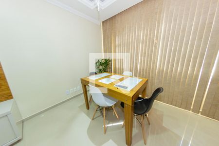 Sala de casa para alugar com 4 quartos, 800m² em Jardim Sulacap, Rio de Janeiro