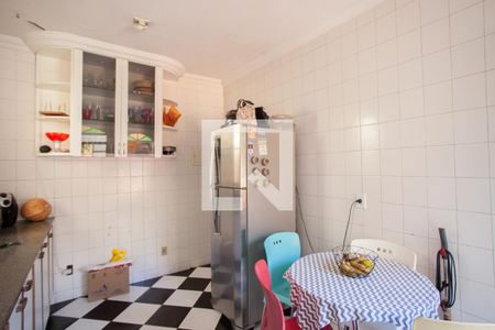 Casa à venda com 120m², 3 quartos e 3 vagas Casa à venda com 120m², 3 quartos e 3 vagasCozinha