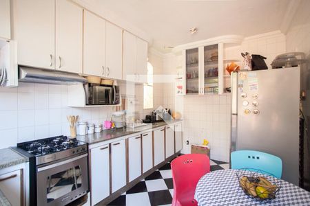 Casa à venda com 120m², 3 quartos e 3 vagas Casa à venda com 120m², 3 quartos e 3 vagasCozinha