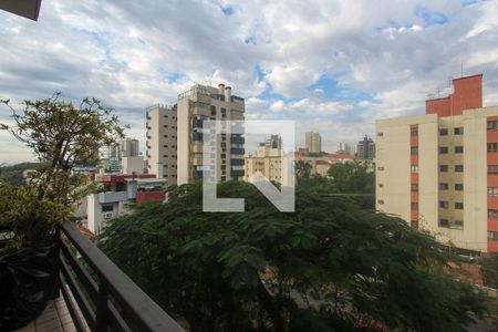 Apartamento para alugar com 156m², 3 quartos e 1 vaga Apartamento para alugar com 156m², 3 quartos e 1 vagaVaranda suite