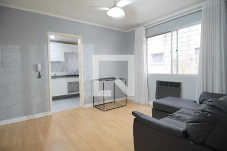 Sala  de apartamento para alugar com 1 quarto, 40m² em Chácara das Pedras, Porto Alegre