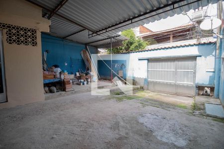 Casa de condomínio à venda com 120m², 3 quartos e 3 vagasQuintal e Garagem 