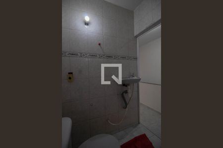 Casa de condomínio à venda com 120m², 3 quartos e 3 vagasBanheiro 1