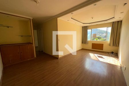 Apartamento à venda com 90m², 2 quartos e sem vagaSala