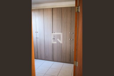 Quarto 1 de apartamento para alugar com 2 quartos, 57m² em Novo Eldorado, Contagem
