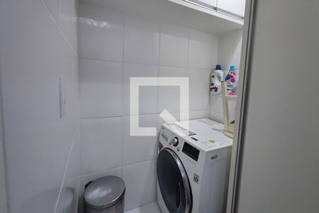 Apartamento à venda com 75m², 3 quartos e 1 vagaÁrea de Serviço