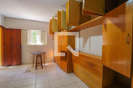 Casa à venda com 600m², 6 quartos e 4 vagas Casa à venda com 600m², 6 quartos e 4 vagasSuíte 2