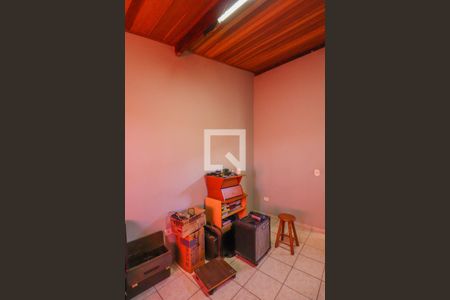 Casa à venda com 600m², 6 quartos e 4 vagas Casa à venda com 600m², 6 quartos e 4 vagasQuarto de Serviço