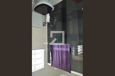 Casa à venda com 310m², 5 quartos e 3 vagasBanheiro da Suíte 1 - casa fundo