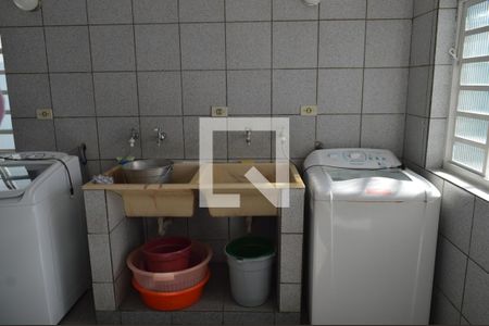 Casa à venda com 310m², 5 quartos e 3 vagasÁrea de Serviço