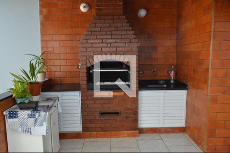 Casa à venda com 310m², 5 quartos e 3 vagasChurrasqueira