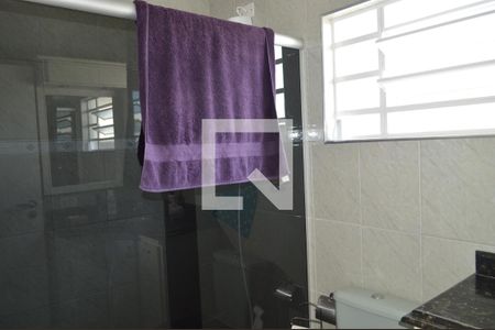 Casa à venda com 310m², 5 quartos e 3 vagasBanheiro da Suíte 1 - casa fundo