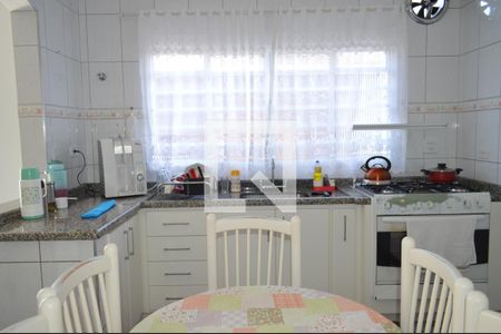 Casa à venda com 310m², 5 quartos e 3 vagasCozinha - casa fundo