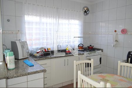 Casa à venda com 310m², 5 quartos e 3 vagasCozinha - casa fundo