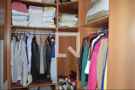Casa à venda com 310m², 5 quartos e 3 vagasCloset