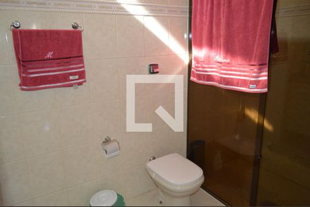 Casa à venda com 310m², 5 quartos e 3 vagasBanheiro 1