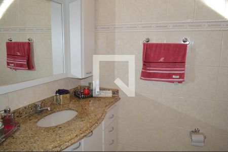 Casa à venda com 310m², 5 quartos e 3 vagasBanheiro 1