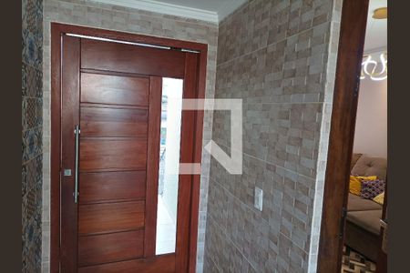 Casa à venda com 200m², 3 quartos e 6 vagas Casa à venda com 200m², 3 quartos e 6 vagasQuintal