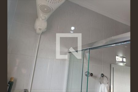 Casa à venda com 200m², 3 quartos e 6 vagas Casa à venda com 200m², 3 quartos e 6 vagasBanheiro 2