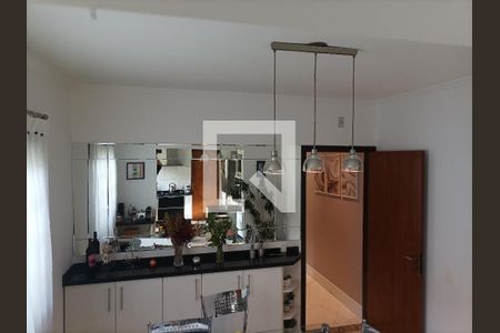 Casa à venda com 200m², 3 quartos e 6 vagas Casa à venda com 200m², 3 quartos e 6 vagasCozinha