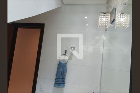 Casa à venda com 200m², 3 quartos e 6 vagas Casa à venda com 200m², 3 quartos e 6 vagasLavabo