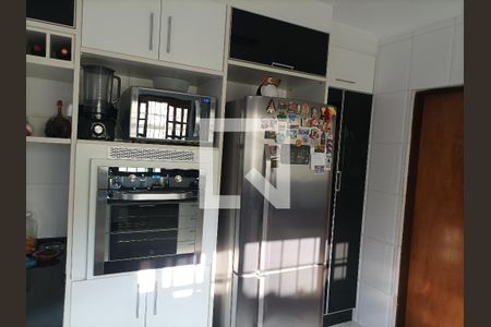 Casa à venda com 200m², 3 quartos e 6 vagas Casa à venda com 200m², 3 quartos e 6 vagasCozinha