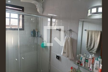 Casa à venda com 200m², 3 quartos e 6 vagas Casa à venda com 200m², 3 quartos e 6 vagasBanheiro 2