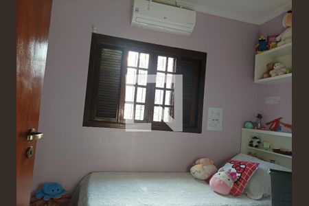 Casa à venda com 200m², 3 quartos e 6 vagas Casa à venda com 200m², 3 quartos e 6 vagasQuarto 02