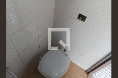 Casa à venda com 200m², 3 quartos e 6 vagas Casa à venda com 200m², 3 quartos e 6 vagasBanheiro 04