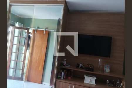 Casa à venda com 200m², 3 quartos e 6 vagas Casa à venda com 200m², 3 quartos e 6 vagasQuarto 01 Suíte