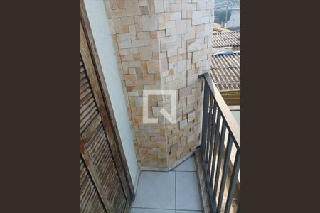 Casa à venda com 200m², 3 quartos e 6 vagas Casa à venda com 200m², 3 quartos e 6 vagasVaranda quarto 01