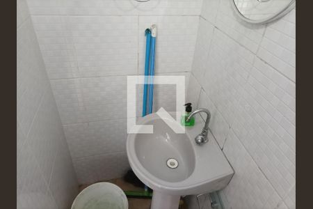 Casa à venda com 200m², 3 quartos e 6 vagas Casa à venda com 200m², 3 quartos e 6 vagasBanheiro 04