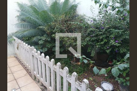 Casa à venda com 200m², 3 quartos e 6 vagas Casa à venda com 200m², 3 quartos e 6 vagasJardim