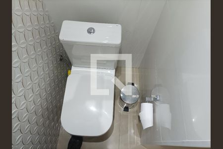 Casa à venda com 200m², 3 quartos e 6 vagas Casa à venda com 200m², 3 quartos e 6 vagasLavabo