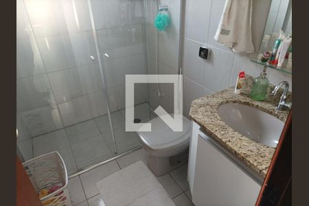 Casa à venda com 200m², 3 quartos e 6 vagas Casa à venda com 200m², 3 quartos e 6 vagasBanheiro 2