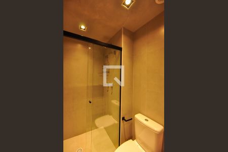 Banheiro de kitnet/studio para alugar com 1 quarto, 30m² em Pinheiros, São Paulo