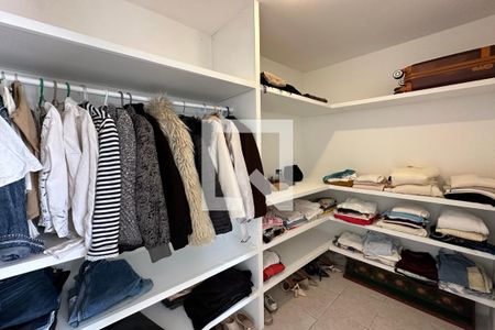 Casa de condomínio à venda com 278m², 4 quartos e 2 vagasCloset da Suíte 4